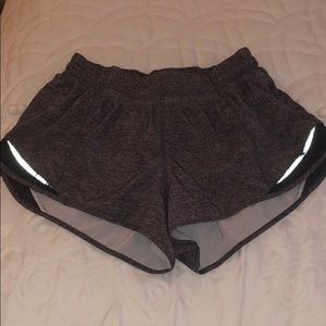 LuluLemon 2.5 inch size 6 shorts